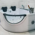 Yourapart Starowka Z Jacuzzi شقة